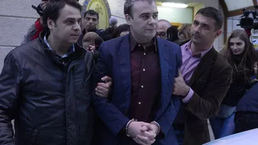 Darius Vâlcov, fostul ministru care își primea comisionul în cimitir, spune că i s-a făcut o propunere INEDITĂ înainte de a fi ARESTAT: Am primit o scrisoare de la Băsescu