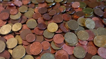 Cum s-a RĂZBUNAT un bărbat pe fosta nevastă căreia trebuia să-i plătească 10.000 de euro: I-a dat banii în 13 saci cu monede, care cântăreau aprope 900 de kilograme! (FOTO)