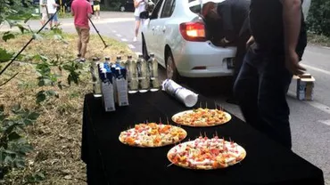 BUFET pe MARGINEA DRUMULUI la nunta lui Dragnea Jr. Ce bucate se află în farfuriile de la eveniment (FOTO)