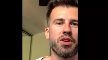 Cântărețul Florin Ristei, luat noaptea de pe stradă de jandarmi pentru că a strigat ''Cea mai proastă meserie / Este la Jandarmerie!'' (VIDEO)