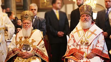 RĂZBOI în ORTODOXIE: Patriarhia Moscovei a rupt relațiile cu Patriarhia Ecumenică a Constantinopolului. Motivul este mai puțin bisericesc