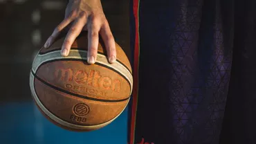 ŞOC în lumea sportului: A fost ARESTAT după ce a SECHESTRAT, BĂTUT şi STRÂNS de GÂT o femeie (FOTO)