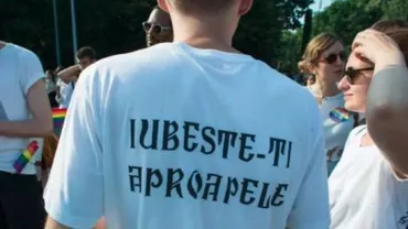 ''Ce-i spun copilului când vede doi bărbați sărutându-se pe stradă? - O controversă pentru proști. Dar ce-i spun eu copilului ca să rămână patriot într-o țară care nu dă două parale pe el? Ce-i spun când un preot îi toarnă ură pe o ureche?''