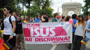 Propagandă pentru referendum în școli. Preot: Homosexualii au tratament special, încalcă toate drepturile celorlalți