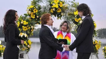 „Gay-ii de la Pro TV”, despre referendum: „Se cheltuie o groază de bani degeaba