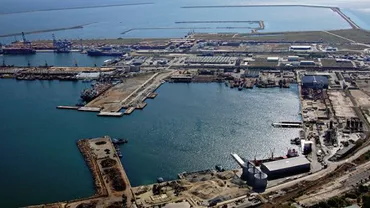 Olandezii fac presiuni uriaşe pentru a prelua Portul Constanţa: O ”brigadă” de ”turiști” monitorizează de pe ambarcațiunile personale activitatea din zonă