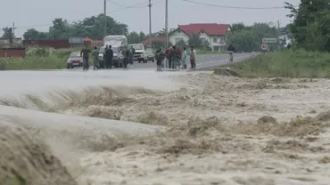 Inundaţiile fac ravagii în Spania: Doisprezece oameni au murit şi un copil de cinci ani e dat dispărut