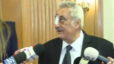 Bacalbașa, cu fața vânătă și nasul bandajat, în Parlament: Deputatul PSD susține că a căzut în timp ce făcea FOTOGRAFII (VIDEO, FOTO)