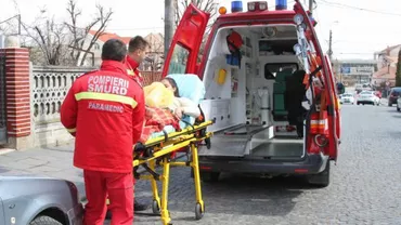 Incident ȘOCANT la Iași: Cinci minore s-au prăbușit în plină stradă (VIDEO)