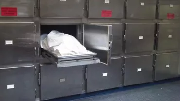Oamenii Arhiepiscopiei Tomisului, acuzaţi că îmbălsămează morţi într-un garaj, în secret