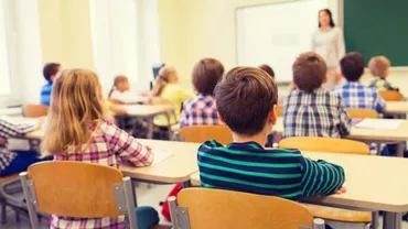 Un nou scandal zguduie învăţământul românesc. Profesoară din Capitală, limbaj neadecvat față de elevi: Le spune că sunt SCLAVII ei şi că sunt vinovaţi de MOARTEA mamei sale