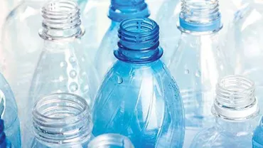 Studiu: Mâncăm plastic fără să vrem. Ne poate afecta tractul digestiv