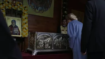 Viorica Dăncilă, la moaștele Sfântului Dimitrie cel Nou: Am venit să mă rog pentru binele poporului român (FOTO, VIDEO)