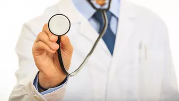 INCREDIBIL! Un angajat al ambulanței a agresat sexual o adolescentă în timp ce o transporta spre spital
