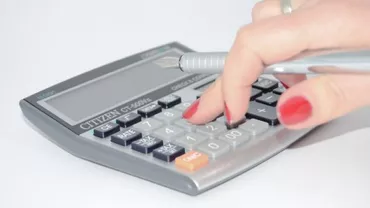 VÂRSTA DE PENSIONARE, SCHIMBATĂ OFICIAL: Românii pot afla doar de AICI data exactă la care ies la pensie, la termen sau anticipat