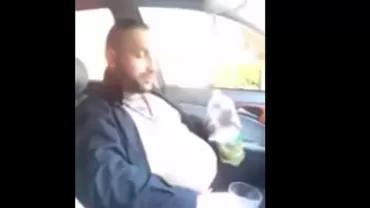 Vloggerul român Strugurel Lingurar s-a filmat când conducea beat-mort pe străzile din Dublin. Un star social media idiot (VIDEO)