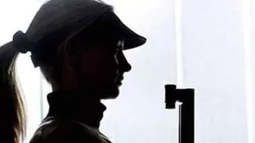 O campioană a murit de supradoză, după ce a fost bătută cu bestialitate de față cu copilul ei