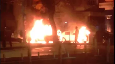 INCENDIU în Capitală! Două maşini, DISTRUSE: Detalii de ULTIMĂ ORĂ (VIDEO)