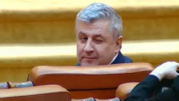 Imagini de colecţie cu Florin Iordache: Discurs în faţa unei săli goale în 2004: Votaţi-mă pe mine, votaţi...pentru a fi aproape de Uniunea Europeană (VIDEO)