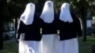 POVESTEA SFÂȘIETOARE a femeii care a amenințat cã se aruncã de pe bloc în Bârlad: A rămas fără nimic!