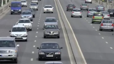 Un băiat de 18 ani a rămas fără permis, la nici o oră de când a dat examenul auto. Reacţia poliţiştilor este NEPREŢUITĂ