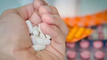 Mii de pacienți sunt în PERICOL! Ce stocuri de medicamente trec printr-o „CRIZĂ IMINENTĂ – CEA MAI GRAVĂ din ultimul deceniu”