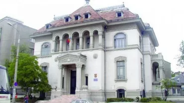 Palatul din centrul ZERO al Craiovei, scos la vânzare pe OLX. Cât costă enorma clădire construită pe locul unde s-a născut diplomatul Nicolae Titulescu