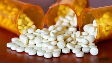 Dâmbovița: Cinci copii, transportați de urgență la spital după ce au înghițit calmante 