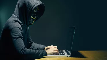 Opt hackeri, majoritatea cetățeni ruși, au fost inculpați în SUA pentru un prejudiciu de zeci de milioane de dolari