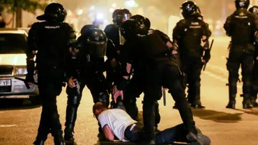 Theodor Paleologu: Jandarmii n-au ce căuta la defilarea de sub Arcul de Triumf. Au schilodit oameni, ca să apere o bandă de hoţi