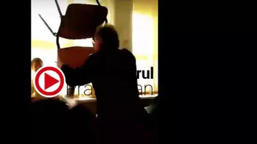 SCENE REVOLTĂTOARE într-o școală din Ploiești: A fost BĂTUT CU SCAUNUL (VIDEO)