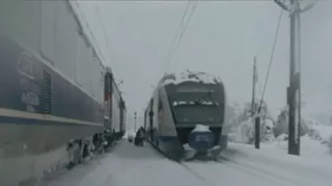 Întârzieri record la trenuri! Vremea continuă să facă ravagii (VIDEO)