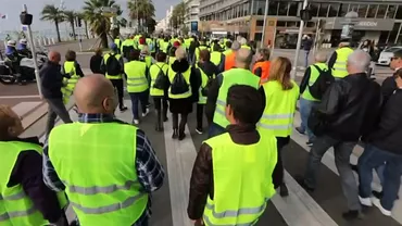 „Vestele galbene” au împânzit orașul Biarritz, unde Franța trebuie să-și prezinte prioritățile pentru G7! Corpul diplomatic român acreditat la Paris, prins în mijlocul evenimentelor (VIDEO)