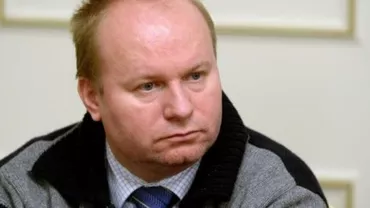 Profesor de economie, după anunțul Guvernului privind Pilonul II: ''Oricum ai da-o, românii pierd bani. Vorbim de bani luați cu japca. De furt''