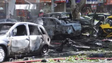 Autobuz plin cu turiști, vizat de o explozie! Autoritățile sunt ÎN ALERTĂ. Bilanțul VICTIMELOR (FOTO)