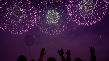 Revelionul în lume: foc de artificii IMPRESIONANT în Hong Kong şi măsuri de SECURITATE sporite în Europa (VIDEO)