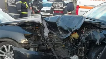 Scene greu de înțeles la Constanța: Și-a făcut praf mașina într-un accident, apoi a coborât din autoturism... GOL PUȘCĂ (VIDEO)