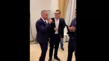 Oligarhul Vladimir Plahotniuc, filmat în timp ce cântă manele la petrecerea de Crăciun:  La noi e tot câștigul (VIDEO)
