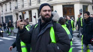 Liderul „vestelor galbene” din Franța a fost arestat! Acesta se afla chiar la un omagiu al victimelor decedate în ciocnirile violente de stradă