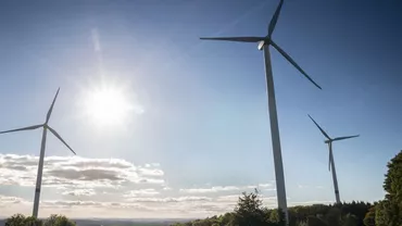 PREMIERĂ în Germania: Regenerabilele au depășit cărbunele în 2018, și au devenit principala sursă de energie electrică