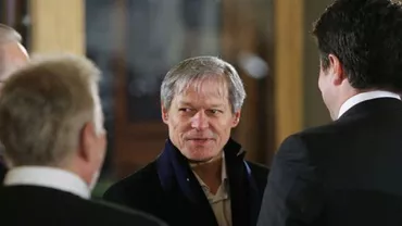 Gafă vestimentară de proporții la ceremonia de la Ateneu: Dacian Cioloș și fiul lui Dăncilă au venit îmbrăcați ca la bar (FOTO)