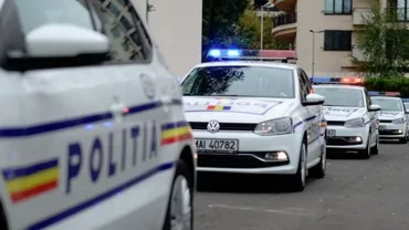 Zece mașini, vandalizate în parcarea unui complex rezidențial din Capitală: Poliția face cercetări