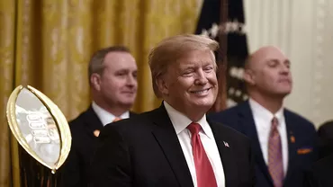 LIKE A BOSS! Donald TRUMP și-a bătut joc de AL TREILEA om în stat: I-a anulat o deplasare externă și i-a trimis înapoi bagajele în Congres (FOTO)