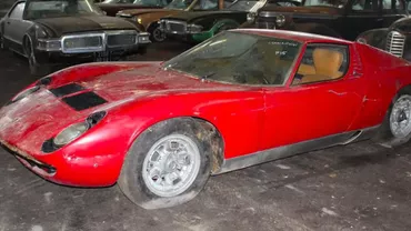 Descoperite FABULOASĂ: 81 de MAȘINI DE EPOCĂ, găsite într-un depozit abandonat. Colecția, scoasă la licitație (FOTO, VIDEO)