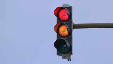 Șoc! Bomba din codul rutier explodează din această iarnă: Șoferii români, amendați cu sume cuprinse între 290 și 435 de lei!