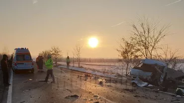 GRAV accident de maşină cu mai mulţi morţi şi răniţi