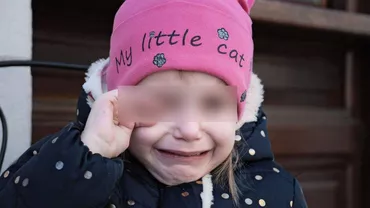 DECIZIA ȘOCANTĂ a unei EDUCATOARE din București! O fetiță cu autism, ASCUNSĂ într-o altă clasă pentru că 'AVEM INSPECȚIE'