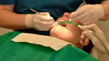 Scandalul medicilor falşi continuă: Un bărbat din Republica Moldova,  acuzat că operează pacienți în Prahova
