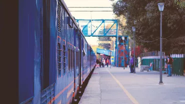 Minunea care a ţinut doar o zi! Cel mai rapid tren din India s-a STRICAT la doar o zi de la INAUGURARE