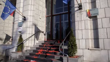 Sediul Ministerului Justiției, VANDALIZAT după ce Tudorel Toader a anunțat adoptarea OUG prin care sunt modificate legile justiției (VIDEO)
